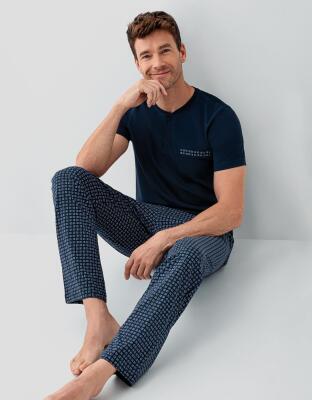 Erkek %100 Pamuk Düğmeli Yaka Pijama Takımı – Kısa Kollu Düğmeli Yaka Üst & Cepli Desenli Uzun Alt - 1