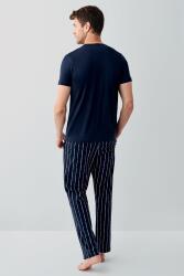 Erkek Lacivert %100 Pamuk Kısa Kollu Pijama Takımı – Çizgili Cepli Alt, Düz Renk Üst, Rahat Kesim  - 4