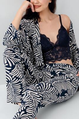 Kadın 3’lü Desenli Pijama & Ev Giyim Seti – Dantelli Bralet Sütyen , Pantolon ve Sabahlık, %50 Pamuk %50 Modal - 10