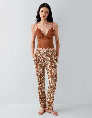 Kadın 3’lü Desenli Pijama & Ev Giyim Seti – Dantelli Bralet Sütyen , Pantolon ve Sabahlık, %50 Pamuk %50 Modal - 3