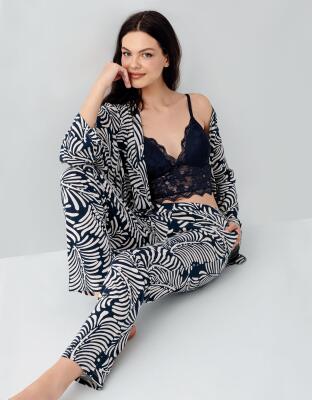 Kadın 3’lü Desenli Pijama & Ev Giyim Seti – Dantelli Bralet Sütyen , Pantolon ve Sabahlık, %50 Pamuk %50 Modal - 6