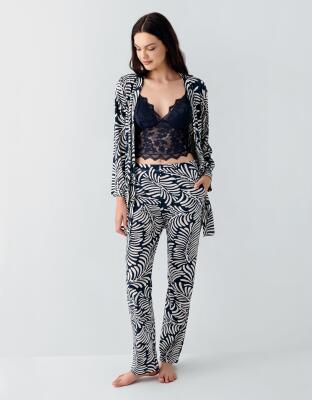 Kadın 3’lü Desenli Pijama & Ev Giyim Seti – Dantelli Bralet Sütyen , Pantolon ve Sabahlık, %50 Pamuk %50 Modal - 7