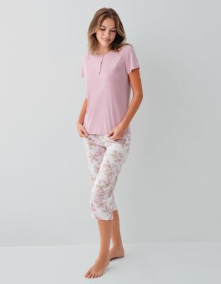 Kadın %50 Pamuk %50 Modal Düğmeli Cepli Kapri Pijama Takımı – Kısa Kollu, Çiçek Desenli, Büyük Beden Seçenekli - 2