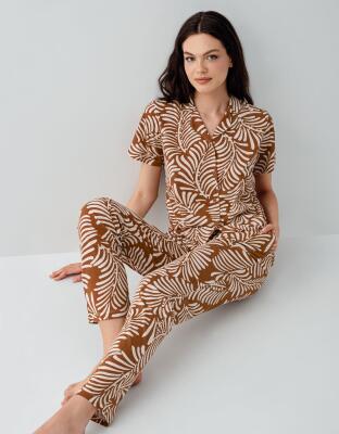 Kadın Desenli Kısa Kollu Düğmeli Pijama Takımı – %50 Pamuk %50 Modal, Yumuşak ve Nefes Alabilen - 1