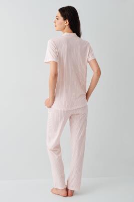 Kadın Düğmeli Çizgili Pijama Takımı – %50 Modal %50 Pamuk, İpek Yumuşaklığında, Nefes Alan Konfor - 4