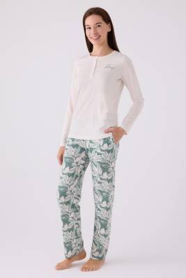 Arnetta - Kadın Çiçek Baskılı Düğmeli Yaka Uzunkol Pijama Takım, Viskon Dokuma, Büyük Beden Kadın Pijama Takım