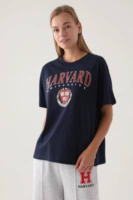 Belknap Harvard - Kadın Harvard University Lisanslı Oversize T-shirt, Pamuklu T-shirt, Kısakol Oversize T-shirt (1)