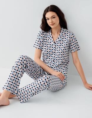 Kadın Kısa Kollu Düğmeli Pijama Takımı – %50 Modal %50 Pamuk-Desenli Rahat Kesim Ev Giyimi - 1