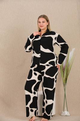 REN - Kadın Siyah Beyaz Desen Büyük Beden Düğmeli Pijama Takım, Belmando Dokuma Viskon kumaş