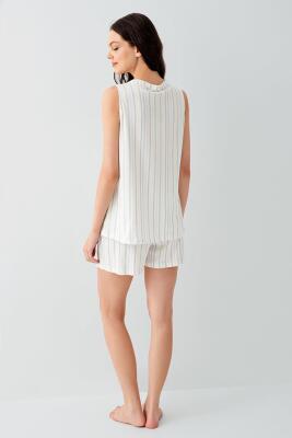 Kadın Şortlu Pijama Takımı %100 Pamuk – Düğmeli V Yaka, Kolsuz Yazlık Pijama - 3