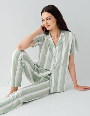 Kadın Yazlık %100 Pamuk Cepli Pijama Takımı – Kısa Kollu, Çizgili Alt, Rahat Ev Giyimi - 1