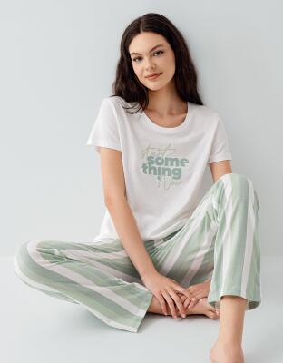 Kadın Yazlık %100 Pamuk Cepli Pijama Takımı – Kısa Kollu, Çizgili Alt, Rahat Ev Giyimi - 5