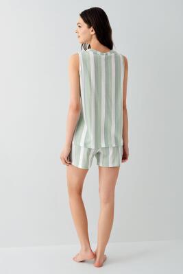 Kadın Yazlık %100 Pamuk Şortlu Pijama Takımı – Kolsuz, Düğmeli, Çizgili Rahat Ev Giyimi - 4