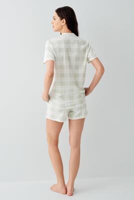 Kadın Yeşil Ekose Şortlu Gömlek Pijama Takımı – %50 Pamuk %50 Modal, Düğmeli Kısa Kollu Üst, Cep Detaylı - 4