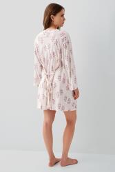 Pierre Cardin Kadın 3’lü Kutulu Pijama Takımı %50 Pamuk %50 Modal – Askılı Atlet, Cepli Şort ve Sabahlık, Tam Kalıp - 8