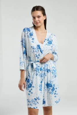 Pierre Cardin Kadın 3'lü Takım, Askılı Beyaz Atlet, Çiçekli Şort Çiçekli Sabahlık Takım - 4