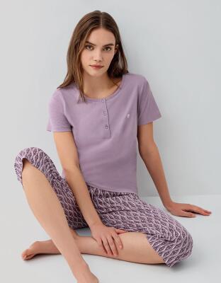 Pierre Cardin Kadın %50 Pamuk %50 Modal Kapri Pijama Takımı – Düğmeli Kısa Kollu Üst ve Desenli Kapri Alt - 1