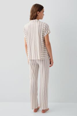 Pierre Cardin Kutulu Kadın Kısa Kollu Baskılı Pijama Takımı – %50 Pamuk %50 Modal, Çizgili Cepli Alt - 3