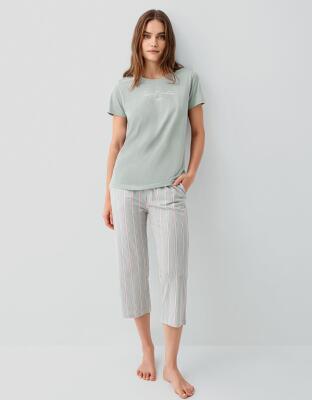 Pierre Cardin Kadın Modal Pamuk Kapri Pijama Takımı – Kısa Kollu Üst Çizgili Kapri Alt Cepli Rahat Ev Giyim - 2