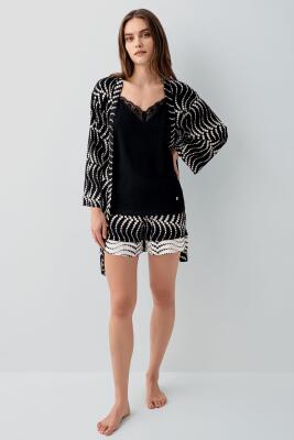 Pierre Cardin Kadın Siyah 3’lü Pijama Takımı – %50 Pamuk %50 Modal, Askılı Üst, Şort ve Desenli Kimono - 2