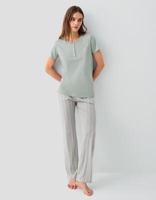 Pierre Cardin Kadın Su Yeşili Kısa Kollu Düğmeli Yaka Pijama Takımı – %50 Pamuk %50 Modal, Cepli Çizgili Alt - 2