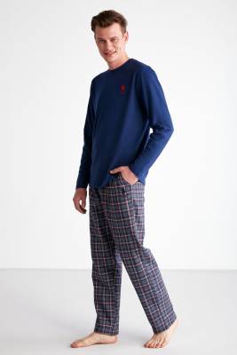 U.S. Polo Assn. - Üst Düz Renk Yuvarlak Yaka Uzunkollu, Alt Cepli ve Ekoseli Pamuklu Mevsimlik Erkek Pijama Takım (1)